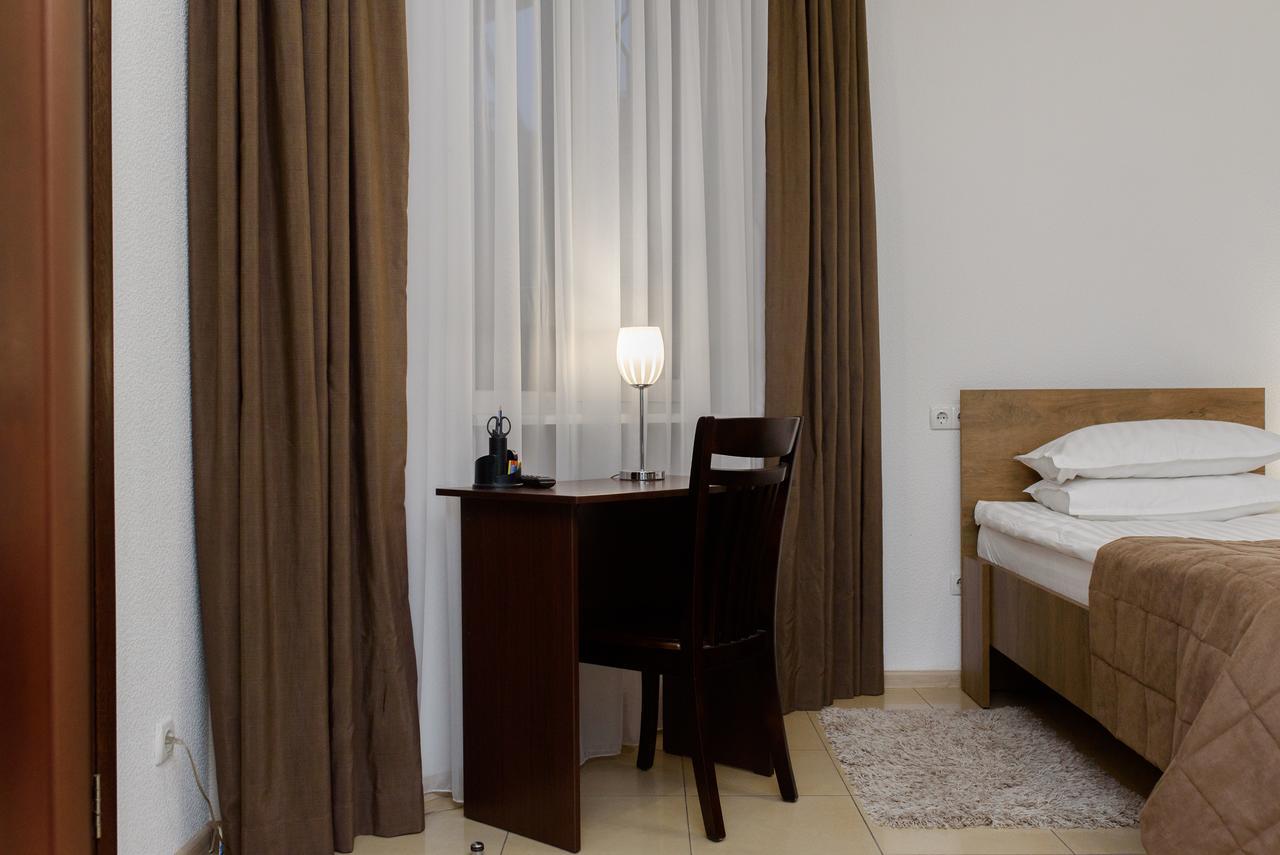 סומי M&M Aparthotel מראה חיצוני תמונה